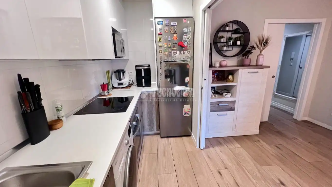 Kitchen of Flat for sale in Alcalá de Henares  with Air Conditioner, Heating and Terrace