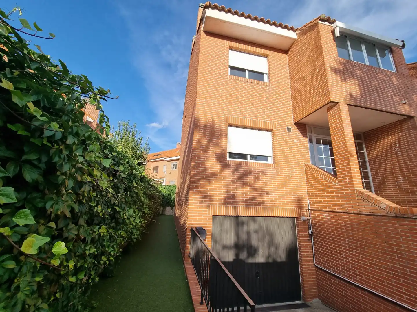 Vista exterior de Casa adosada en venta en El Mirador
