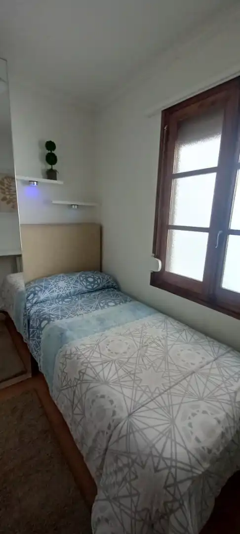 Bedroom of Flat for rent in Gijón   with Heating, Furnished and Washing machine