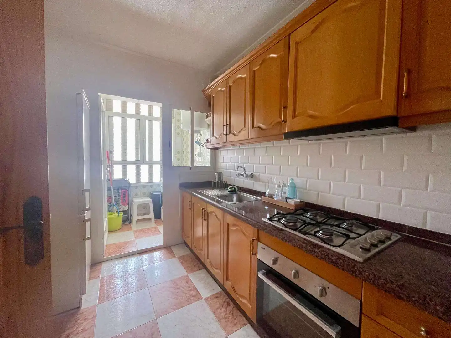 Cuina de Apartament per a compartir en Alicante / Alacant amb Aire condicionat, Terrassa i Moblat