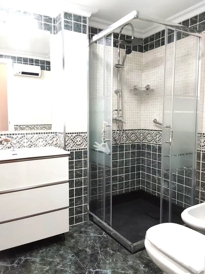 Bany de Pis en venda en Getafe amb Aire condicionat, Calefacció i Terrassa