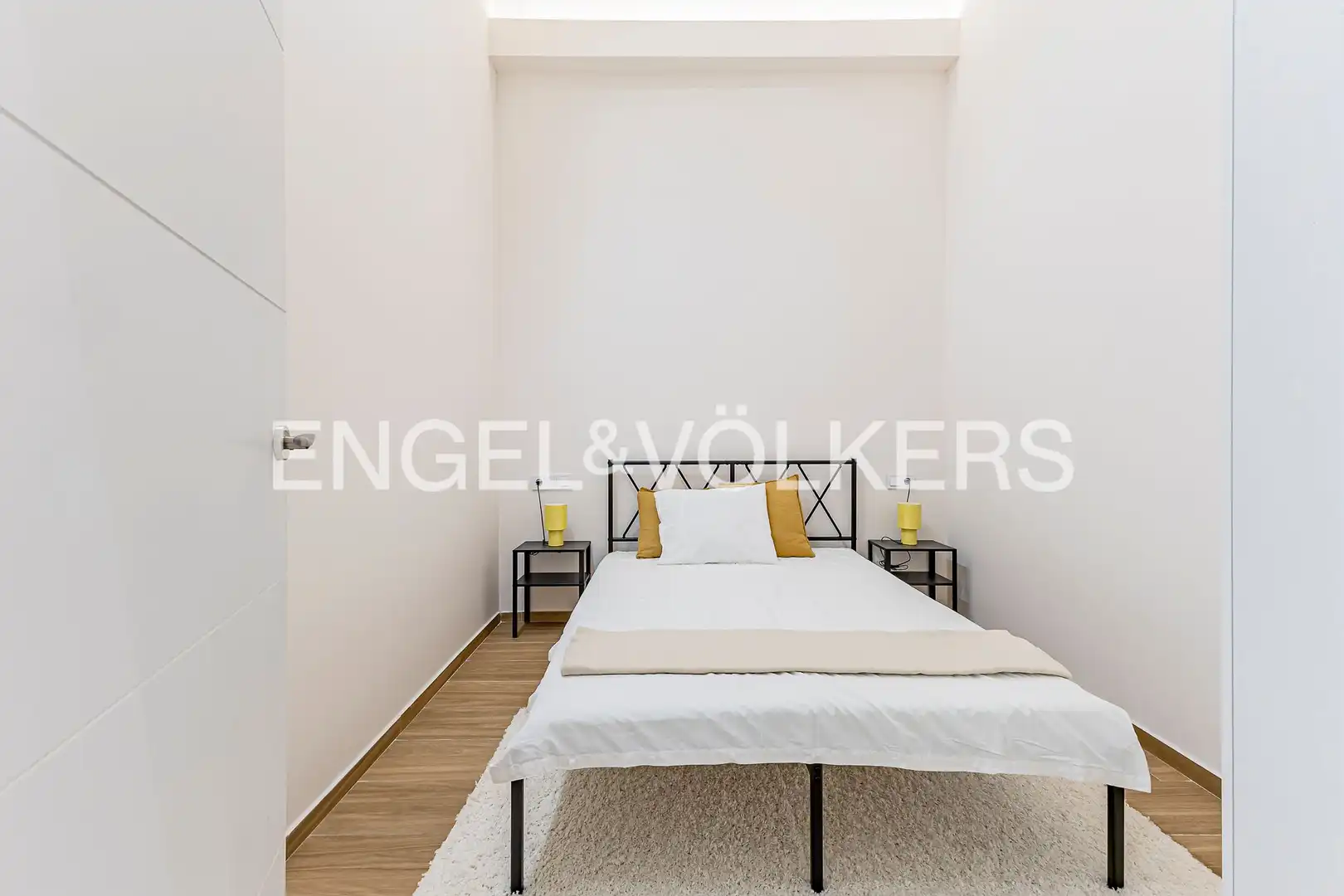 Dormitori de Apartament en venda en Barcelona amb Aire condicionat i Calefacció