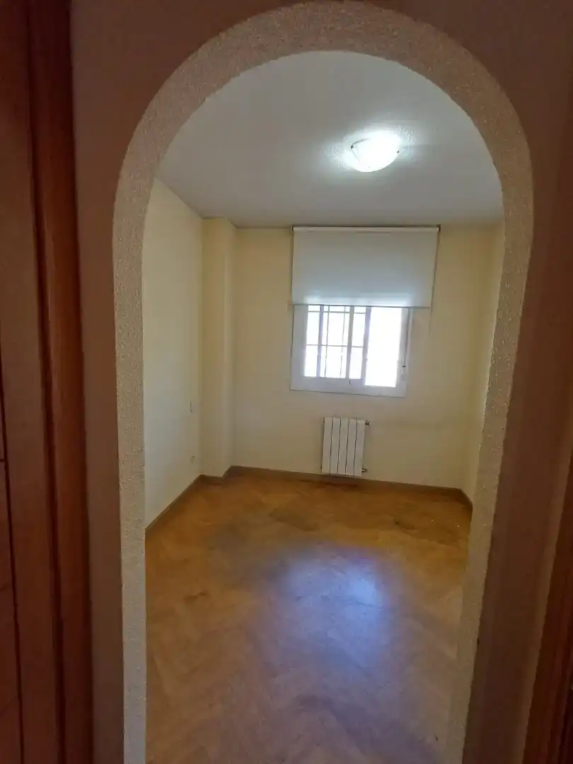 Habitación de Casa o chalet en venta en Alcalá de Henares con Piscina y Balcón