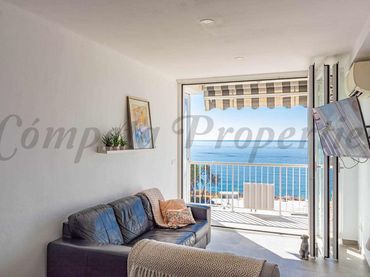 Apartment with balcony for sale in Centro