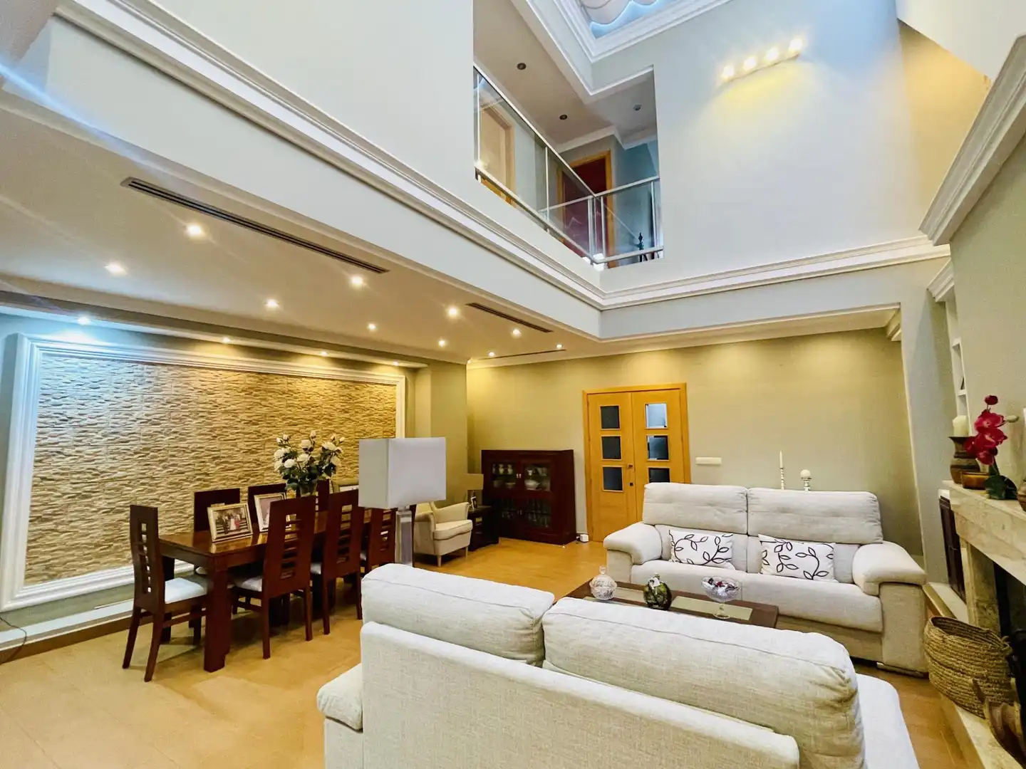 Sala de estar de Casa o chalet en venta en Antequera con Aire acondicionado, Calefacción y Terraza