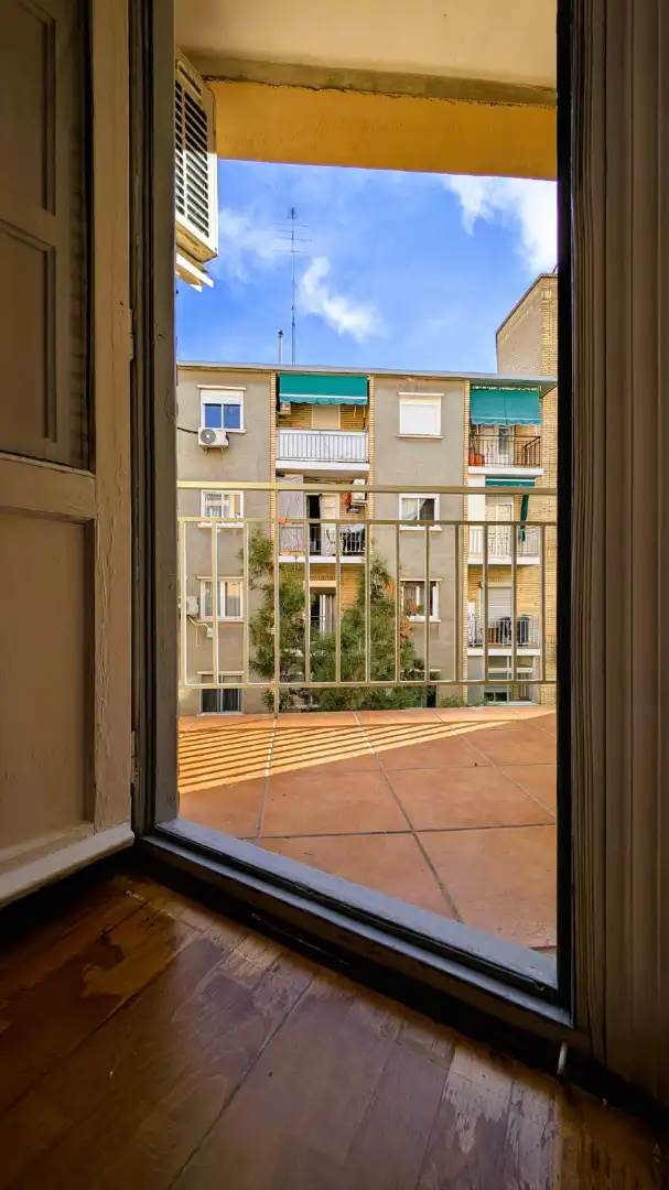 Flat for sale in Calle de Mariano Carderera, 30, Barrio de Delicias