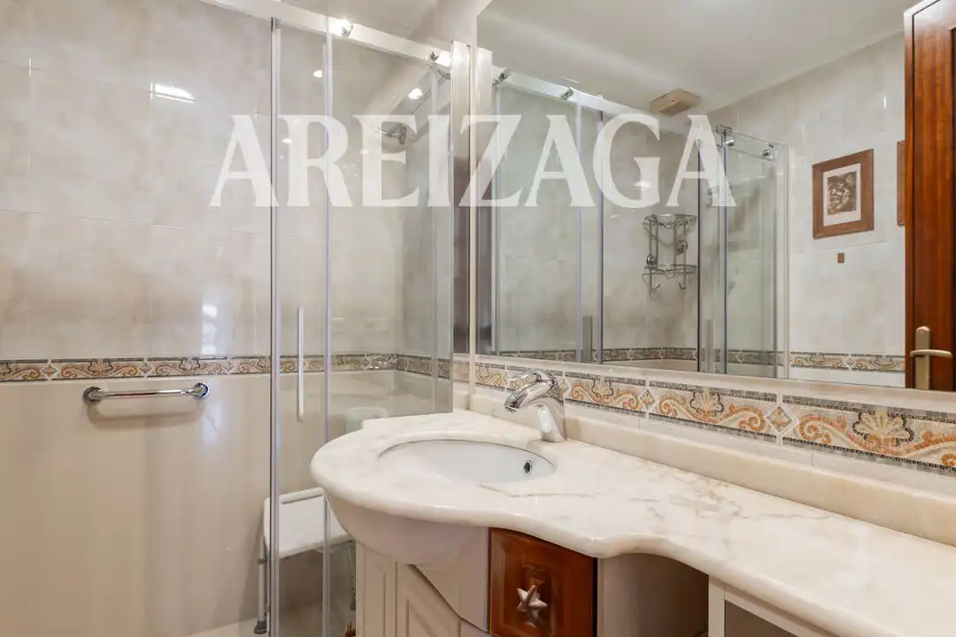 Piso con terraza en venta en Paseo de Ulía, imagen 21