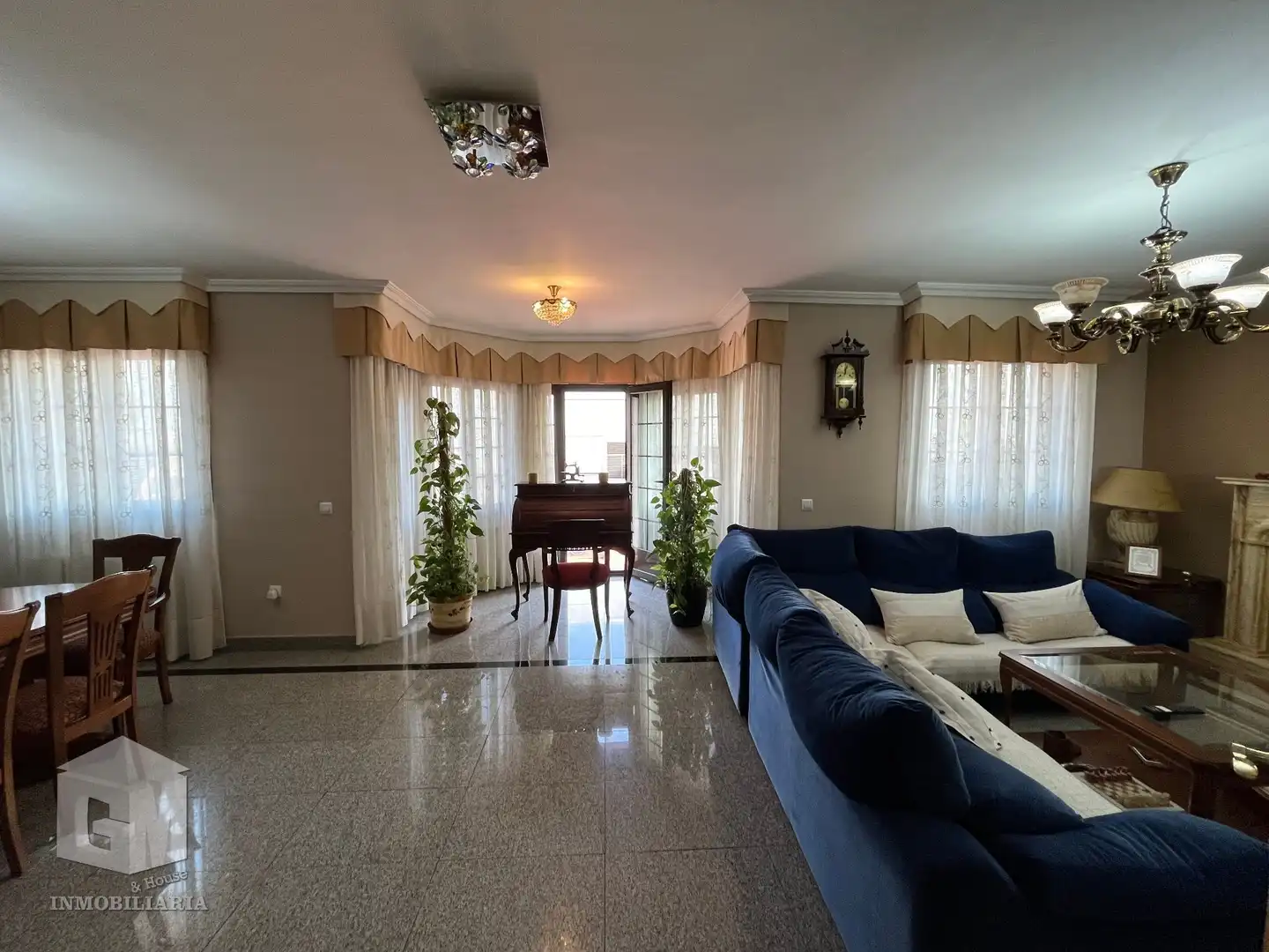 Sala de estar de Casa o chalet en venta en Illescas con Aire acondicionado, Calefacción y Jardín privado