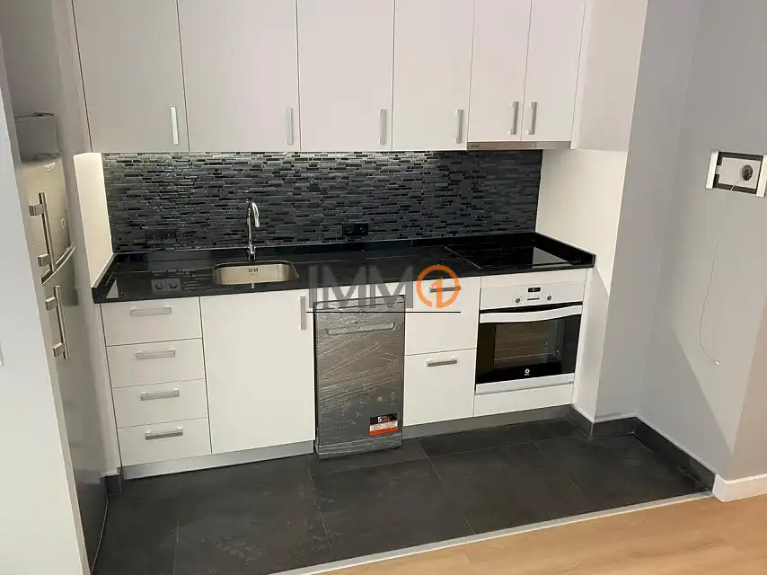 2-bedroom flat seasonal rent in Encamp · 8 of 17