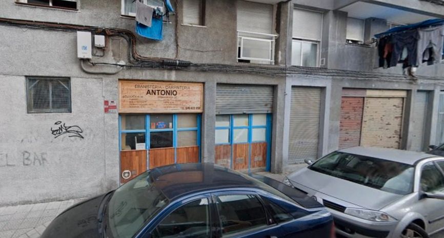 Vista exterior de Local en venda en Bilbao 