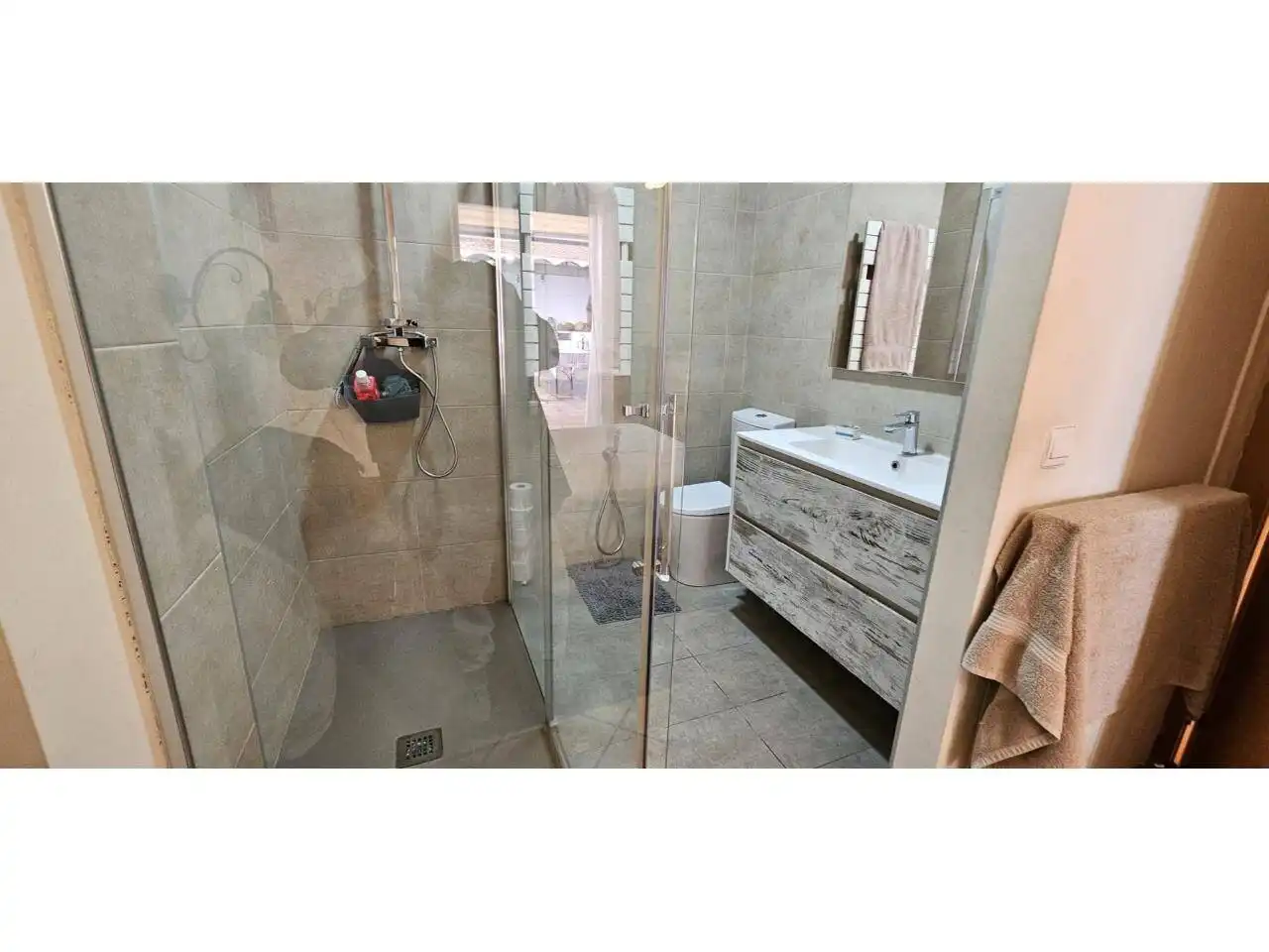 Baño de Piso en venta en Badalona con Aire acondicionado, Jardín privado y Terraza