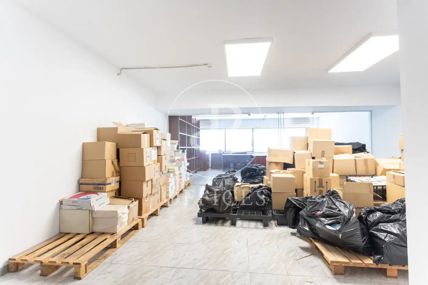 Büro zum Verkauf in Barcelona mit Heizung