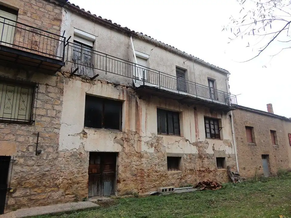 Vista exterior de Casa o chalet en venta en Palacios de la Sierra