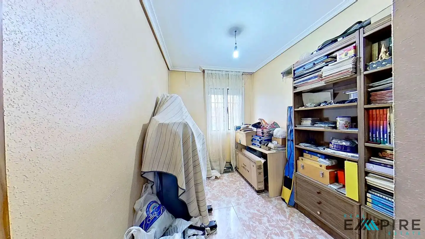 Habitación de Casa o chalet en venta en Parla con Calefacción, Terraza y Amueblado