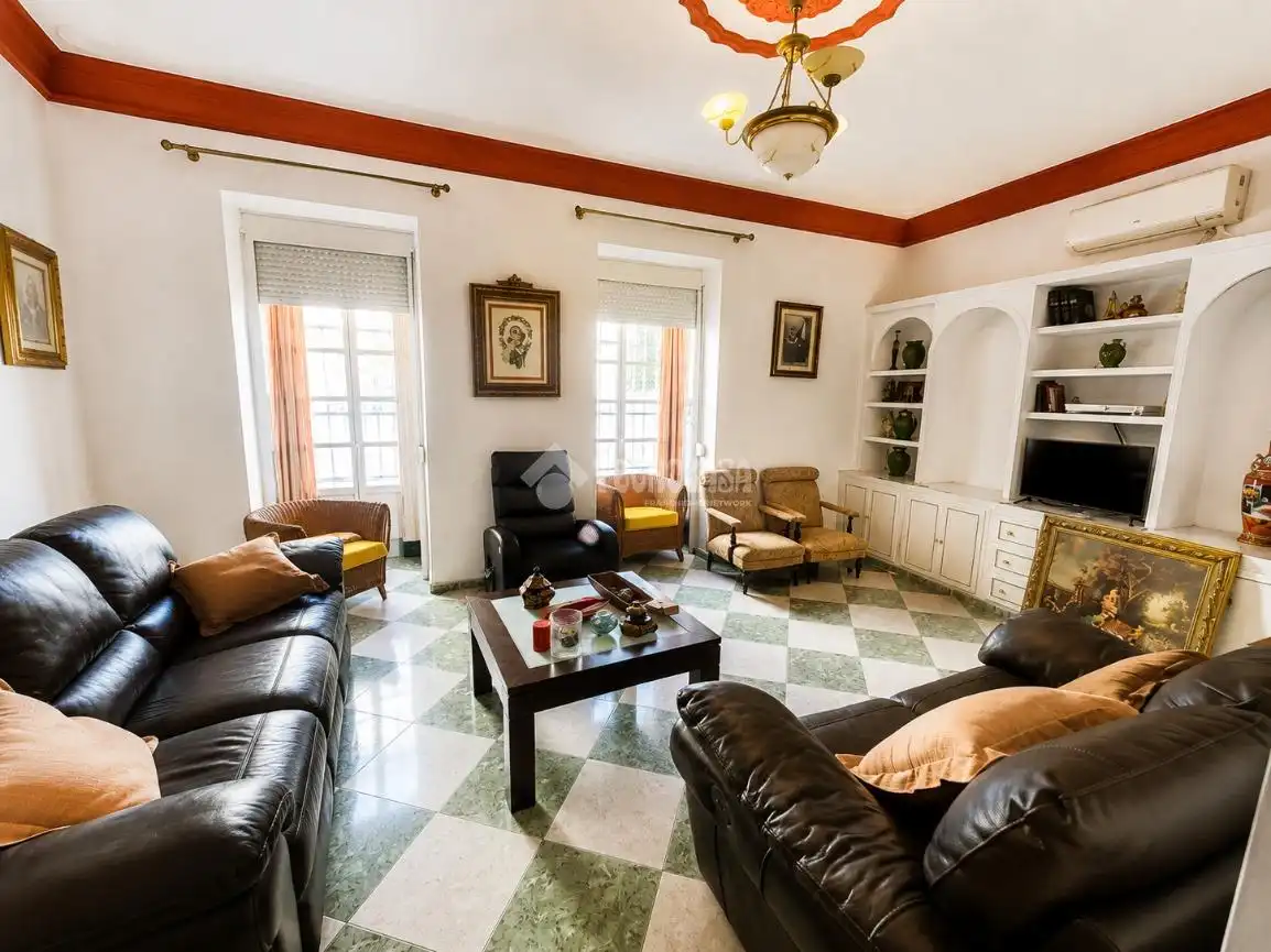 Sala d'estar de Casa o xalet en venda en San Fernando amb Aire condicionat