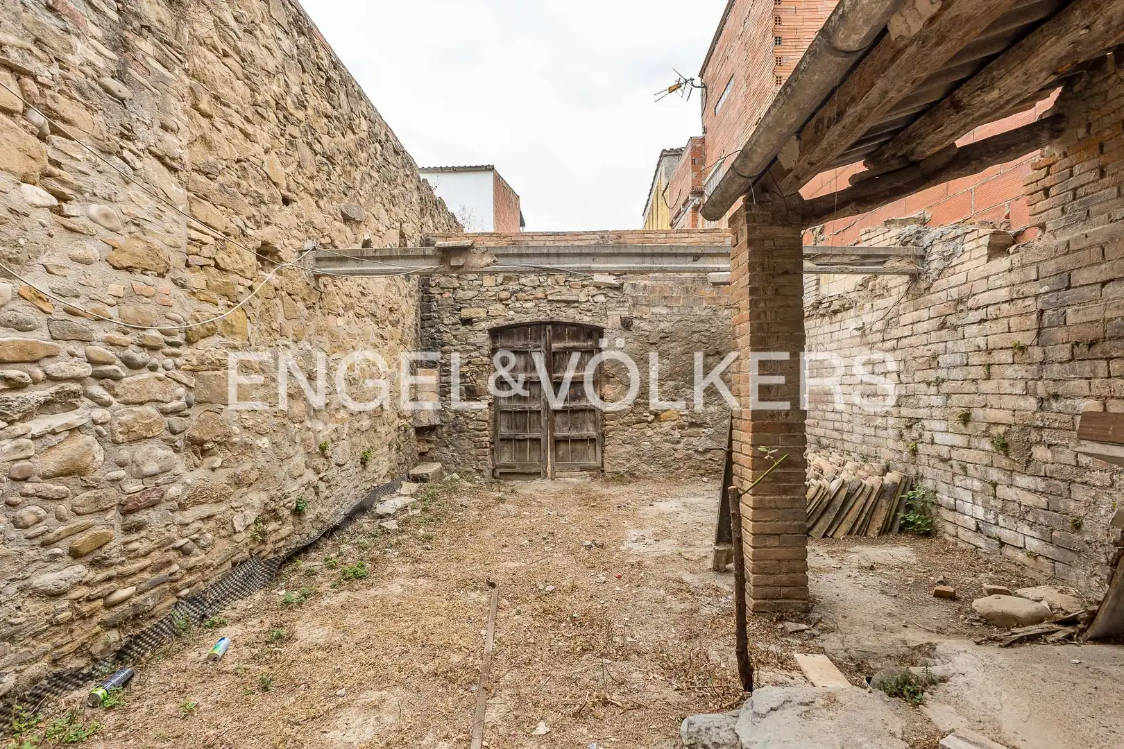 Casa adosada en venda en Sant Vicenç de Castellet amb Calefacció i Jardí privat