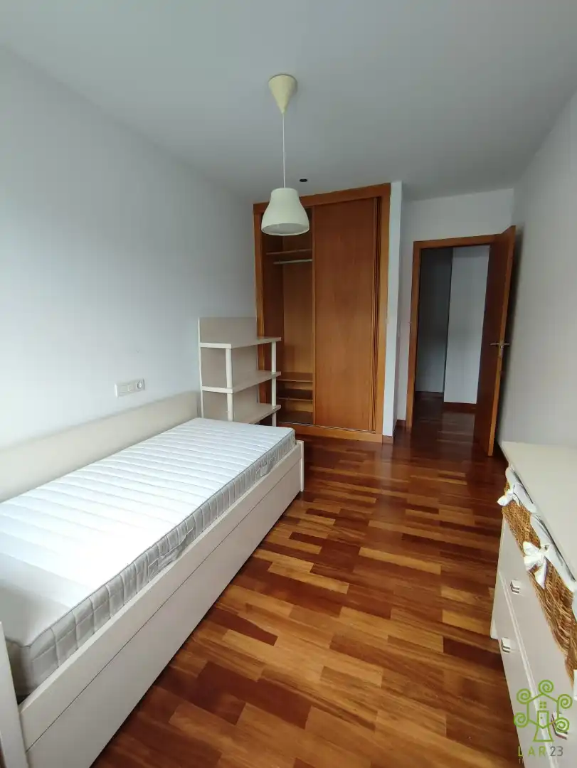 Bedroom of Flat for rent in Oleiros  with Heating, Parquet flooring and Furnished