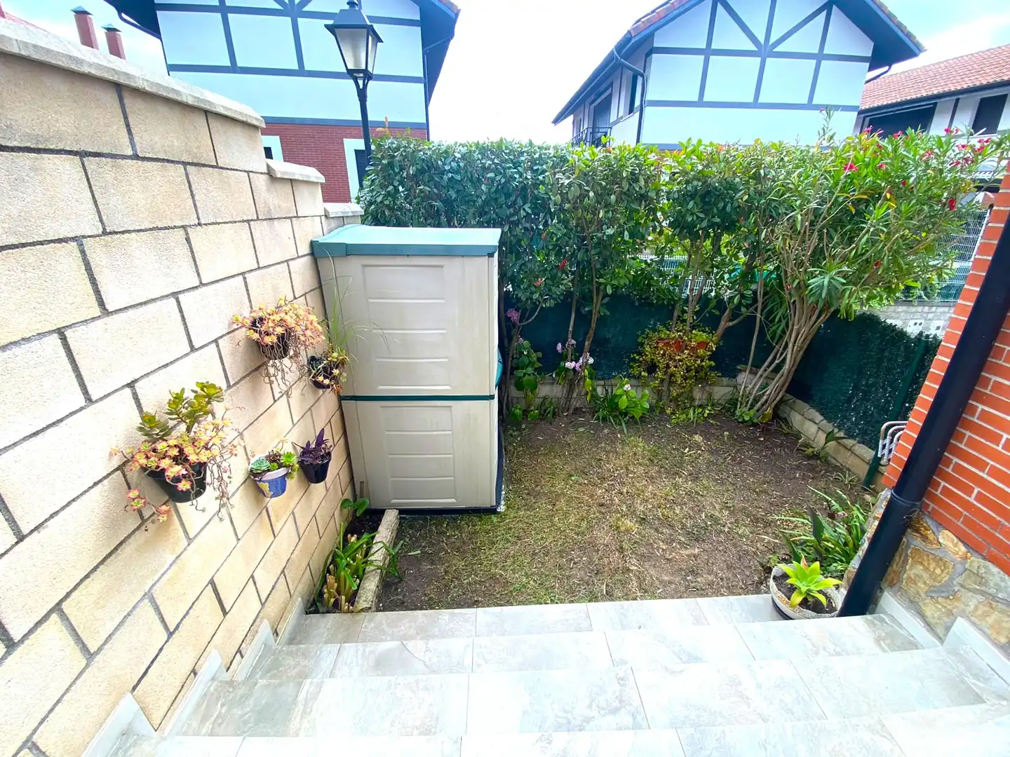 Garden of Houses for sale in Castro-Urdiales  with Heating, Private garden and Parquet flooring