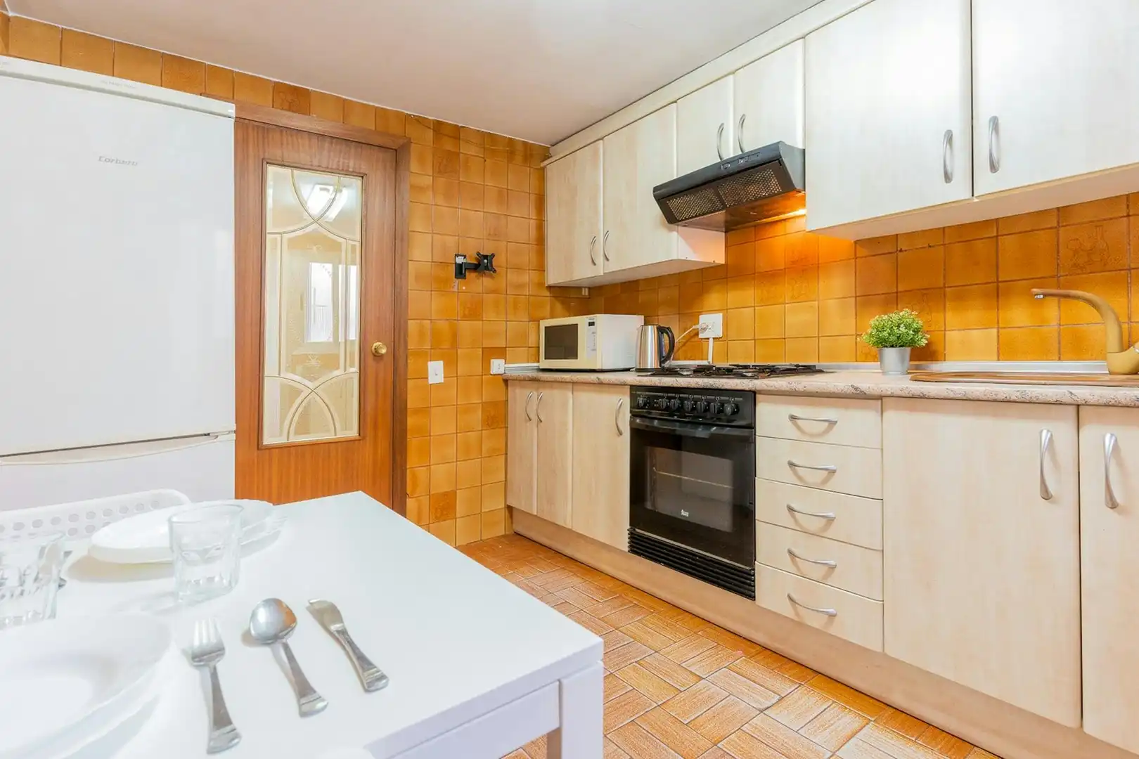 Cocina de Piso para compartir en Valencia con Amueblado, Lavadora y TV