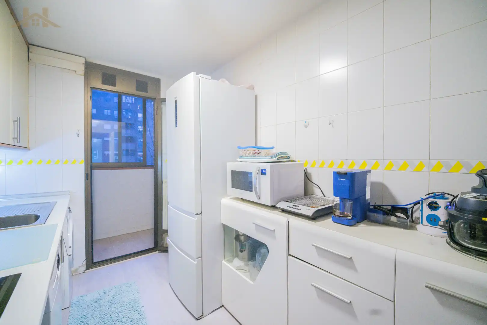 Kitchen of Flat for sale in Torrejón de Ardoz  with Air Conditioner, Heating and Swimming Pool