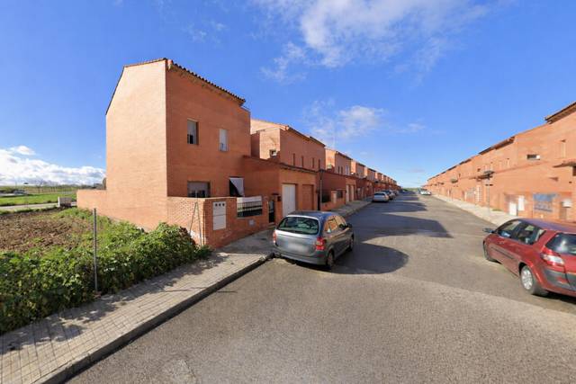 Casa-chalet en Venta en Magán