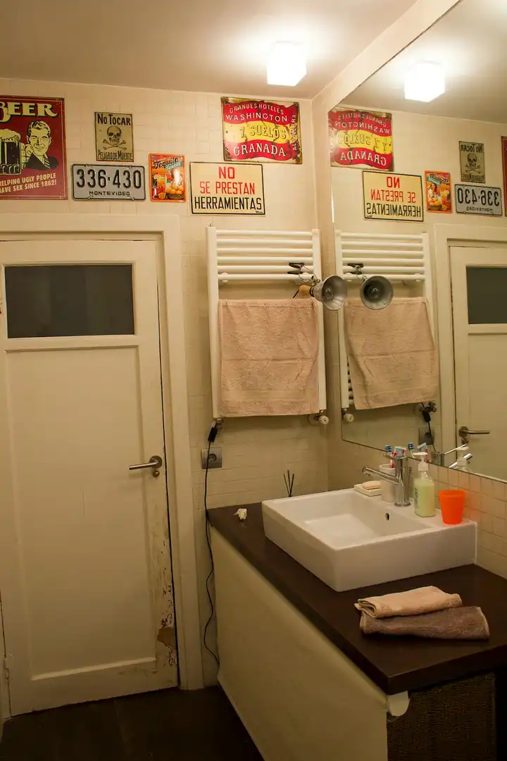 Bathroom of Flat for rent in Madrid  with Air Conditioner, Heating and Furnished
