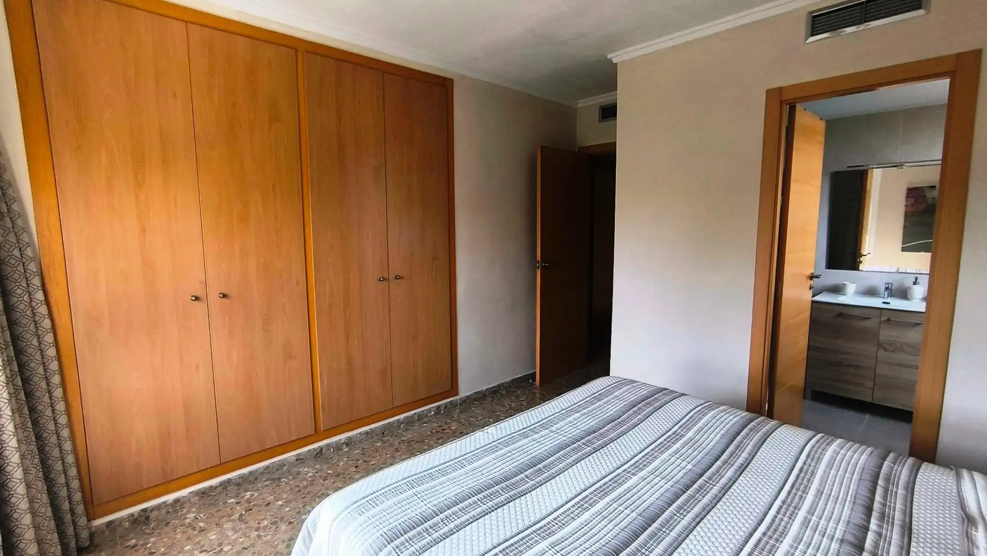 Flat with terrace for sale in Plaza San Jerónimo, imagen 12