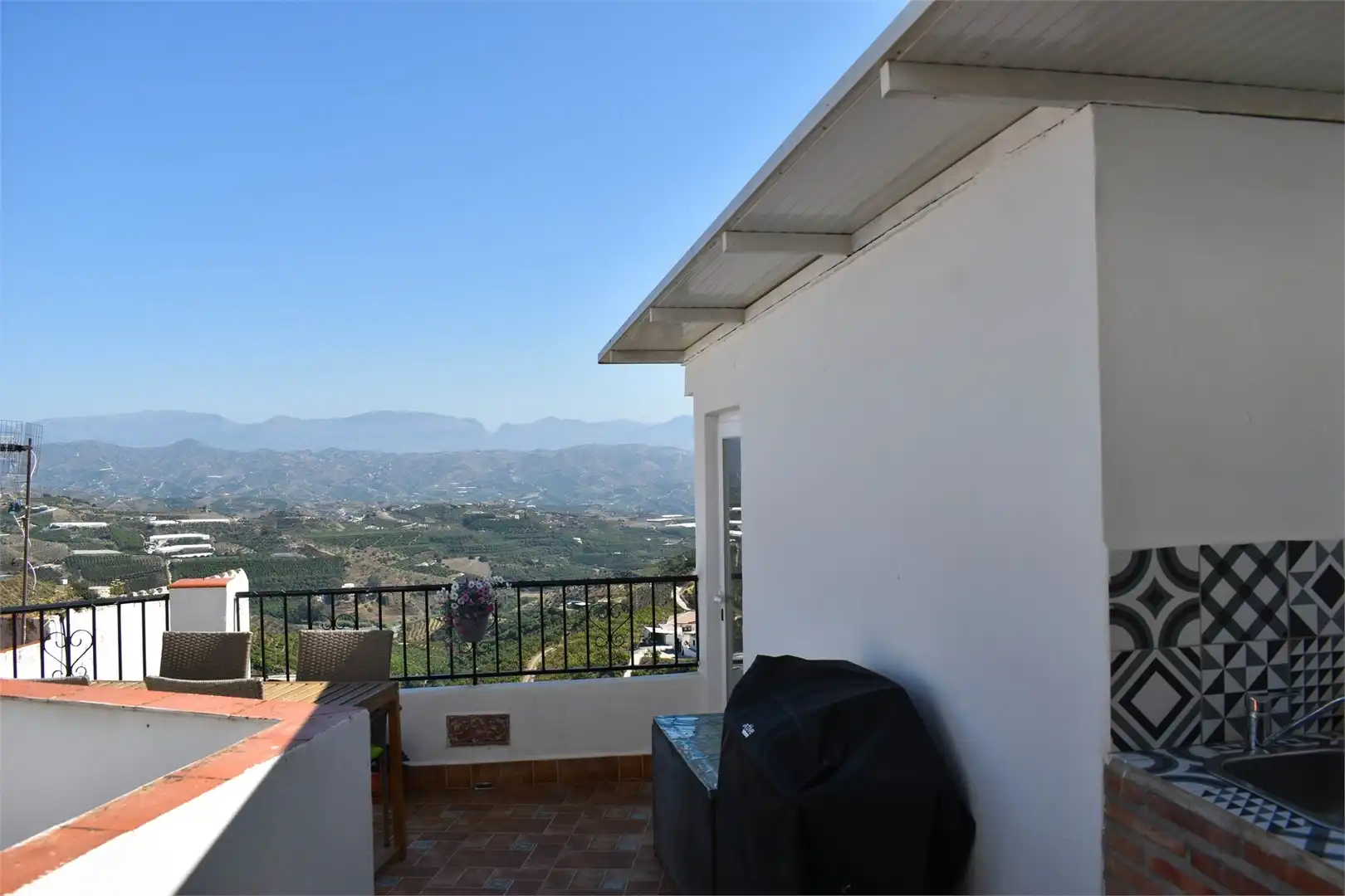 Terraza de Casa o chalet en venta en Iznate con Amueblado
