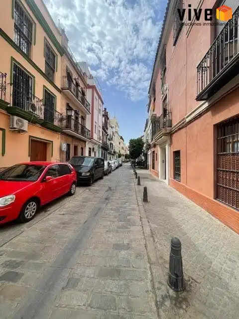 Außenansicht von Gebäude zum Verkauf in Sevilla