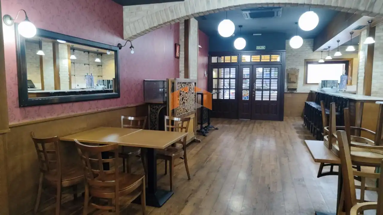 Business premises for sale in Centro Urbano, imagen 2