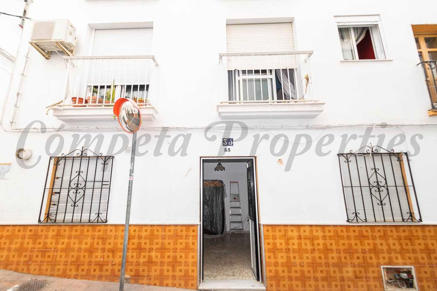 Vista exterior de Casa adosada en venda en Torrox amb Terrassa i Balcó