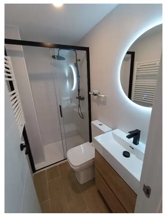 Bathroom of Flat for sale in Zaragoza  with Heating
