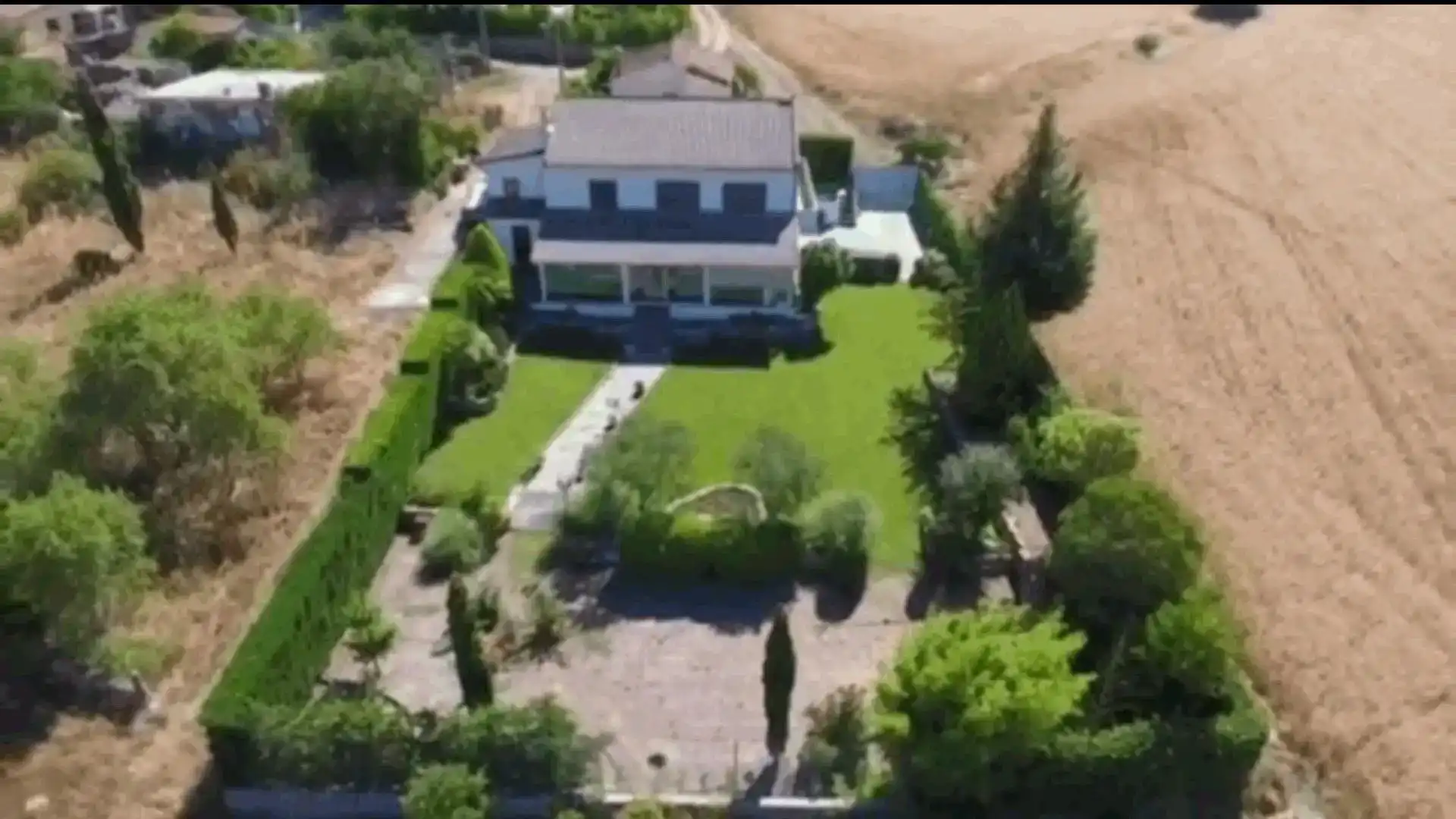 Vista exterior de Casa o xalet en venda en San Cebrián de Castro amb Jardí privat, Traster i Moblat