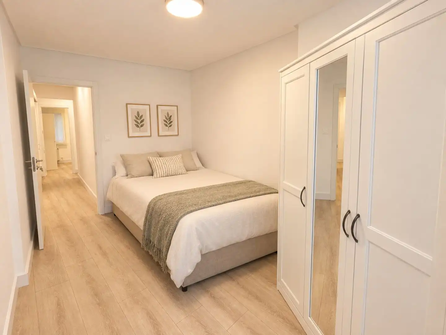 Bedroom of Flat for share in Bilbao   with Heating, Oven and Washing machine