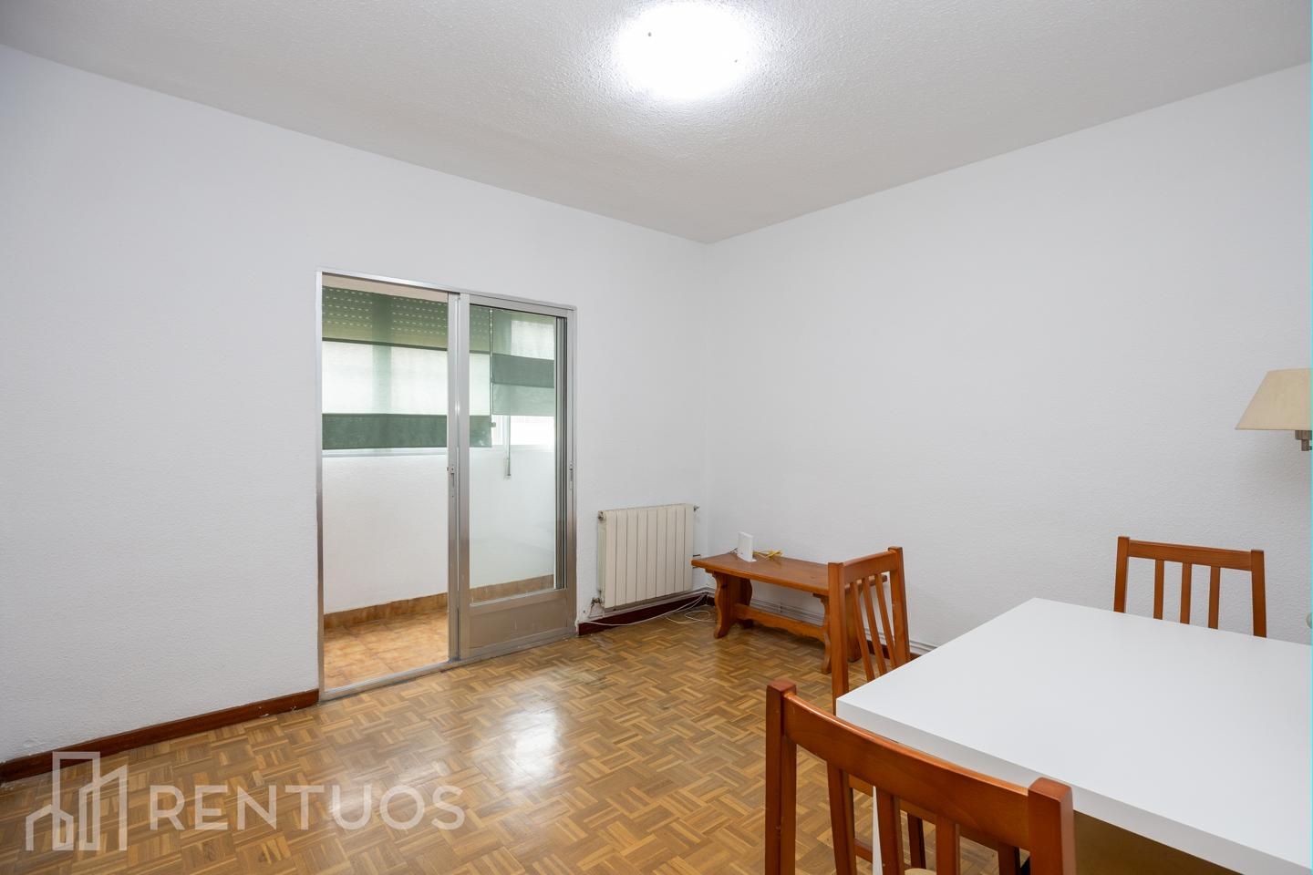 Dormitori de Pis de lloguer en  Madrid Capital amb Calefacció, Parquet i Terrassa