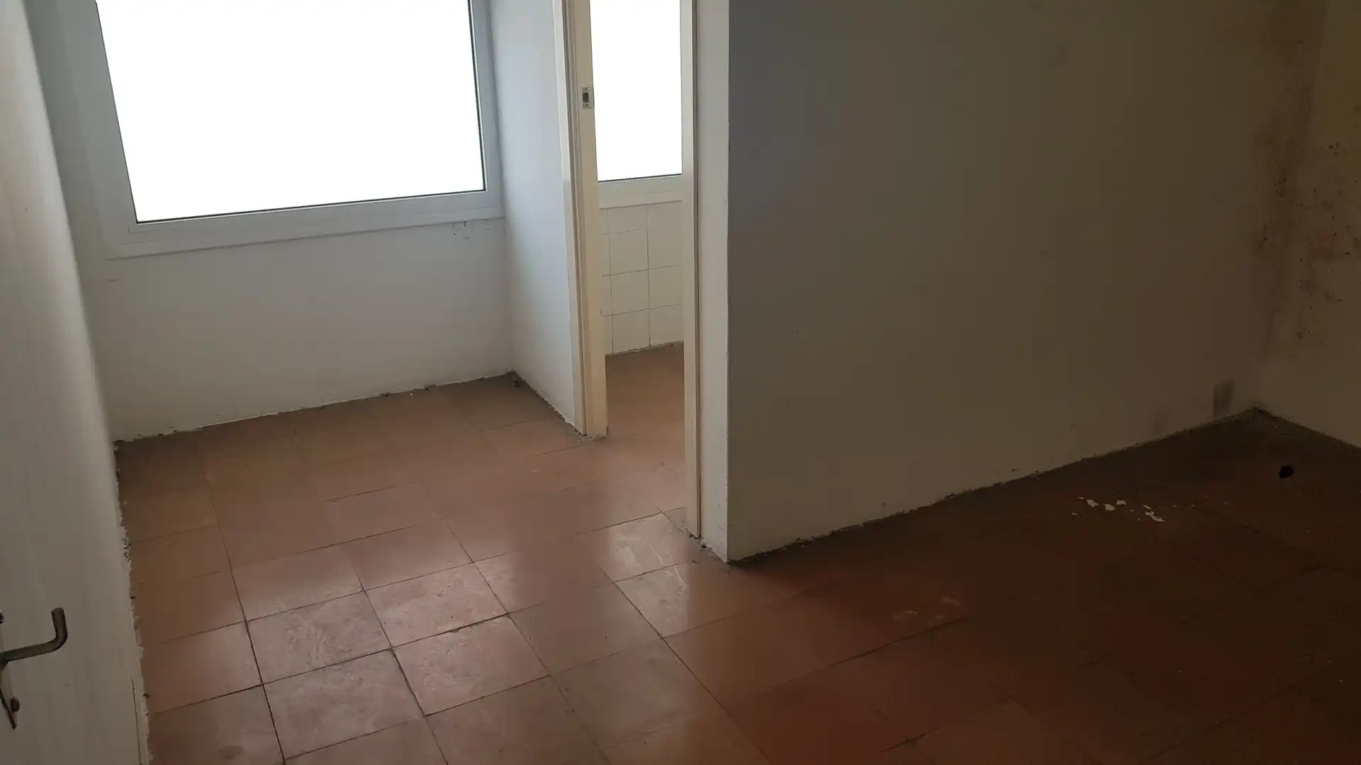 Fabrikhallen zum Verkauf in L'Hospitalet de Llobregat mit Heizung und Alarm