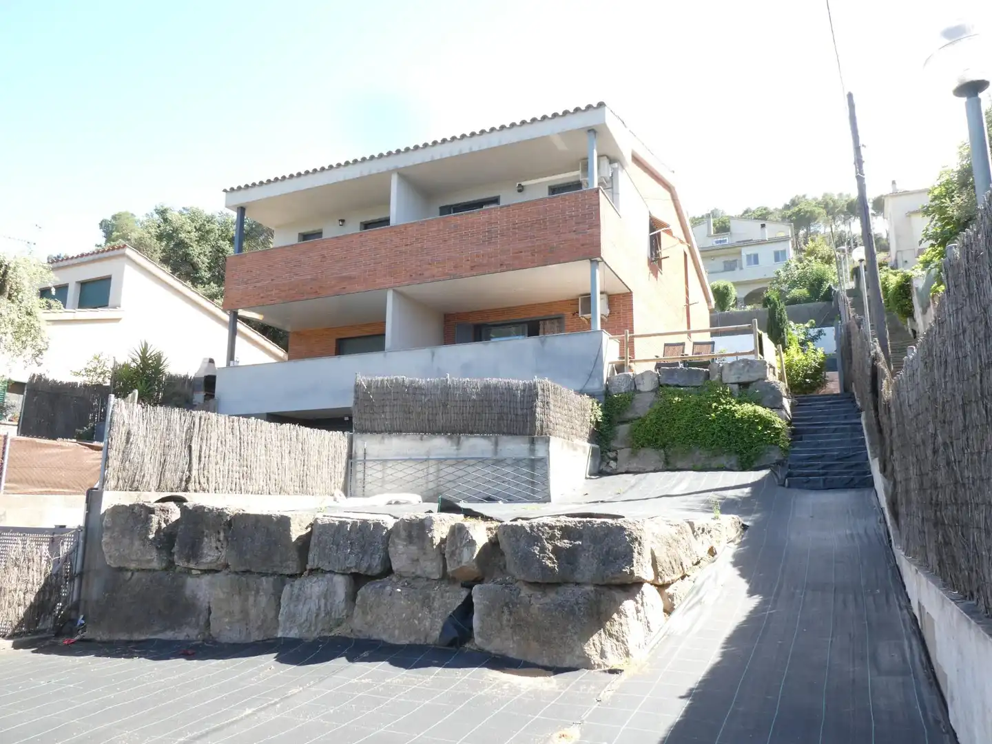 Adosado con terraza en venta en Montornès del Vallès
