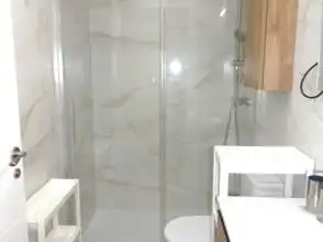 Bathroom of Flat for rent in Gijón   with Heating, Parquet flooring and Storage room