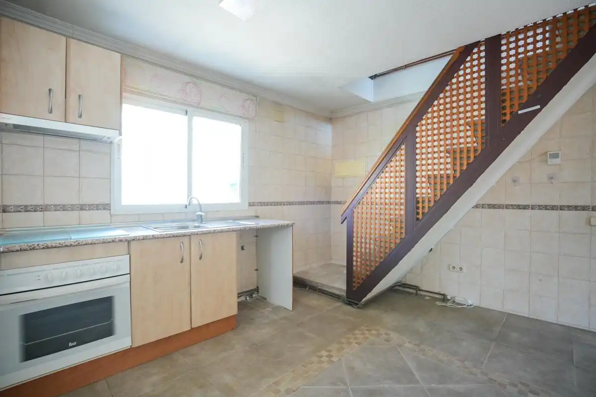 Cuina de Edifici en venda en Madrid