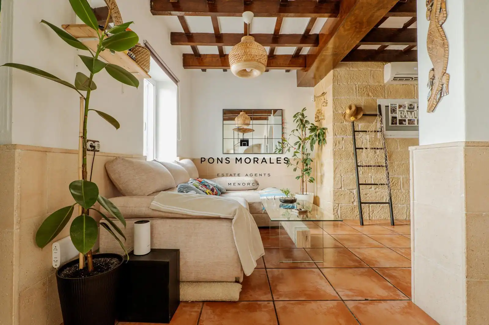 Casa con terraza en venta en Ferreries poble