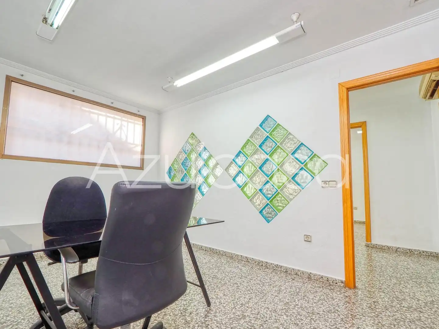Commercial properties for sale in Alicante / Alacant  with Air Conditioner