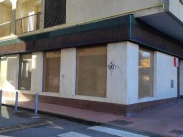 Local comercial en venda a Miralvalle - Av. Virgen del Puerto - La Data