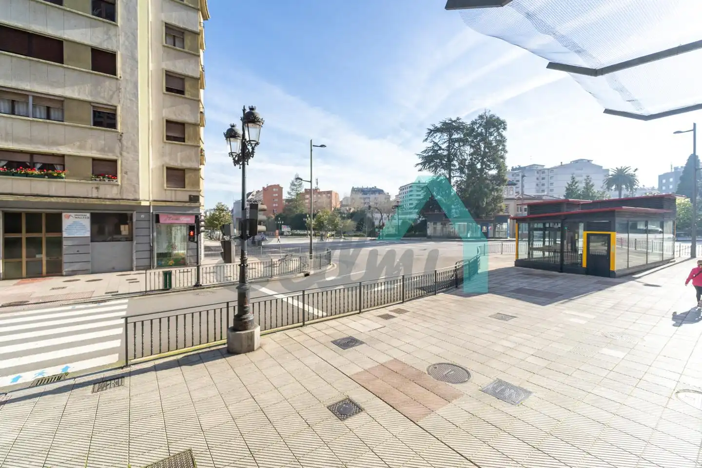 Vista exterior de Piso en venta en Oviedo  con Calefacción, Parquet y Terraza