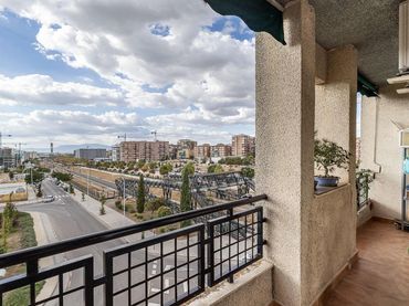 Piso con balcón en venta en Ronda