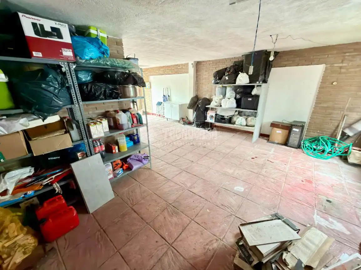 Casa adosada en venda en Valdeaveruelo amb Aire condicionat i Calefacció