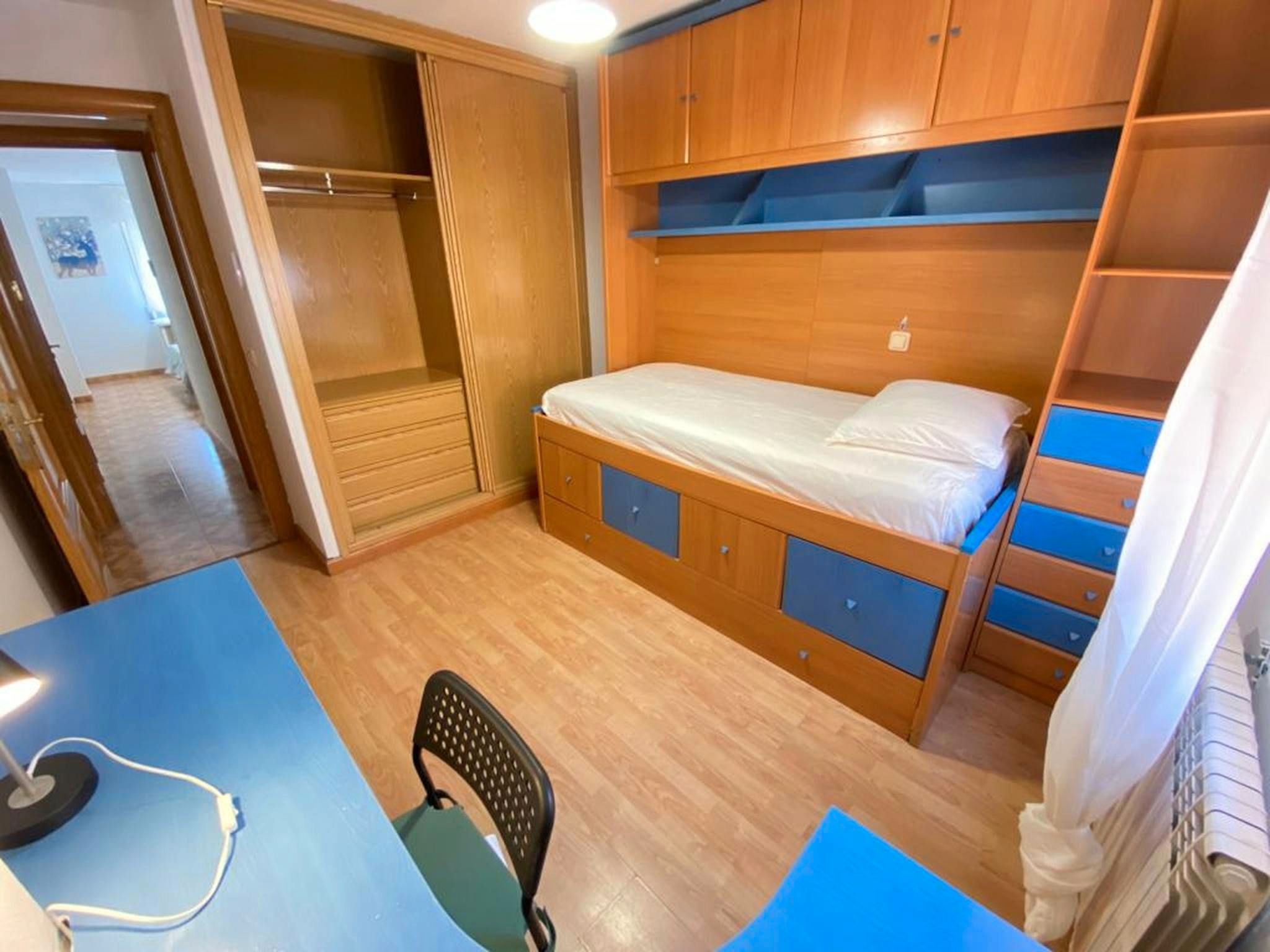 Dormitori de Pis per a compartir en  Madrid Capital amb Calefacció, Moblat i Rentadora