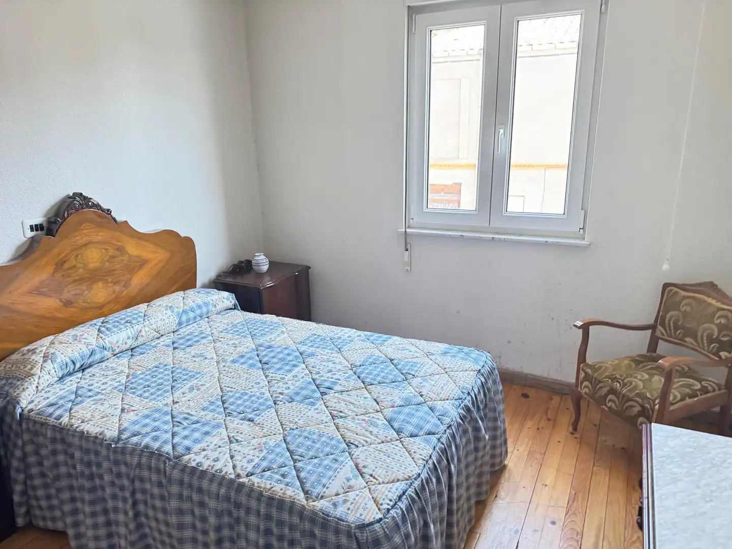 Dormitori de Casa o xalet en venda en Urdiales del Páramo amb Calefacció, Traster i Internet