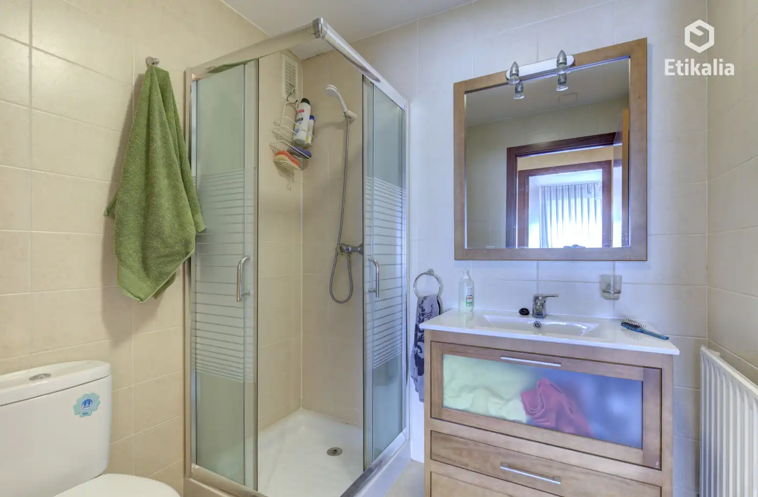 Baño de Piso en venta en Vitoria - Gasteiz con Calefacción y Trastero