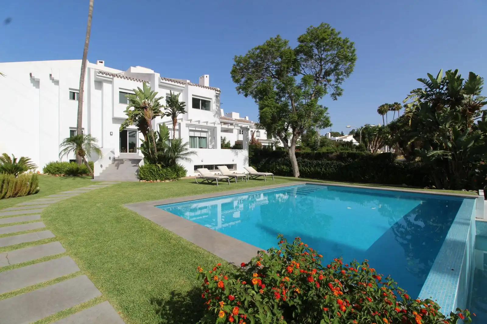 Villa con piscina in vendita a Calle Río Tajo 2