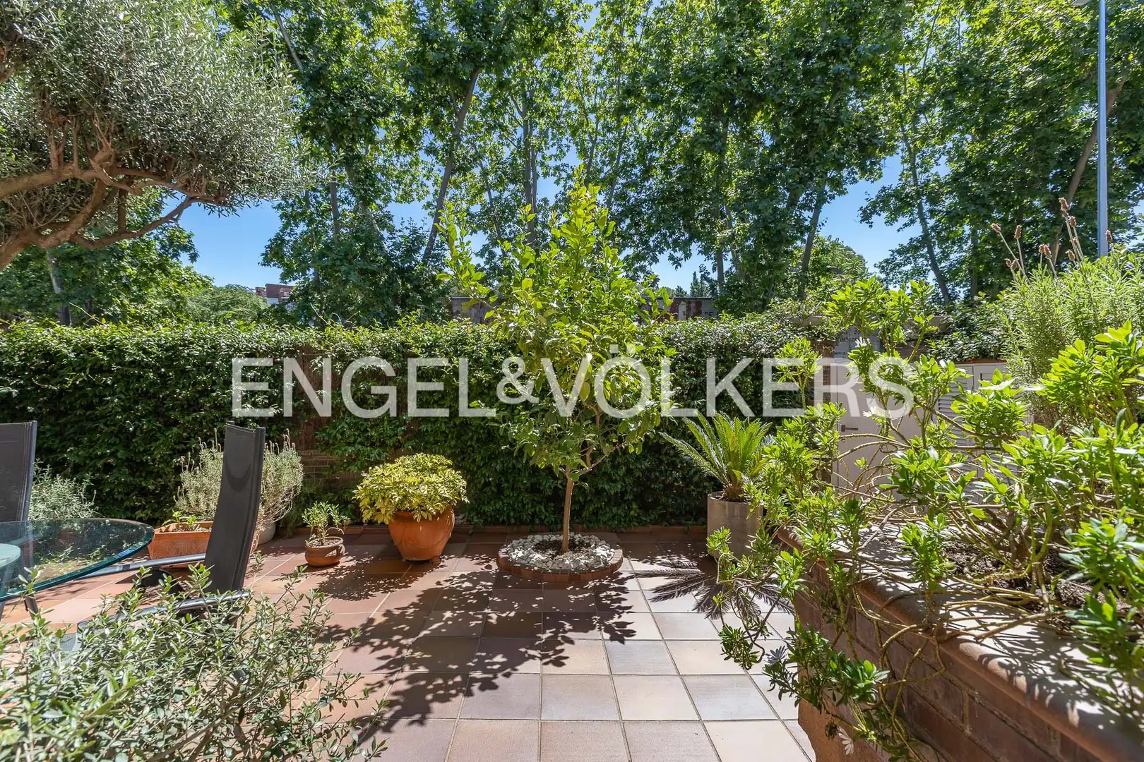 Terrassa de Casa o xalet en venda en Cerdanyola del Vallès amb Aire condicionat, Calefacció i Jardí privat